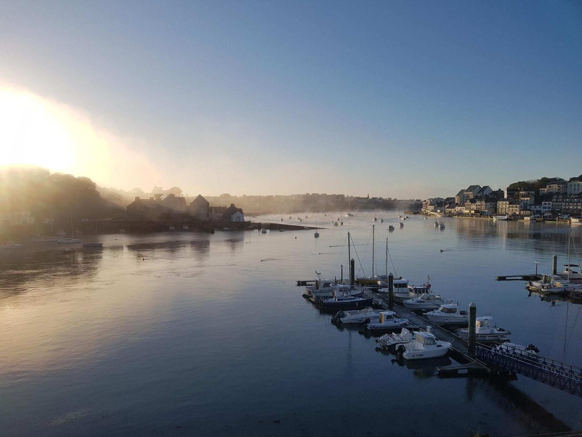 Anatoline Audierne Appart'Hotel Vue Mer - Sea & Harbor Stay Luaran gambar