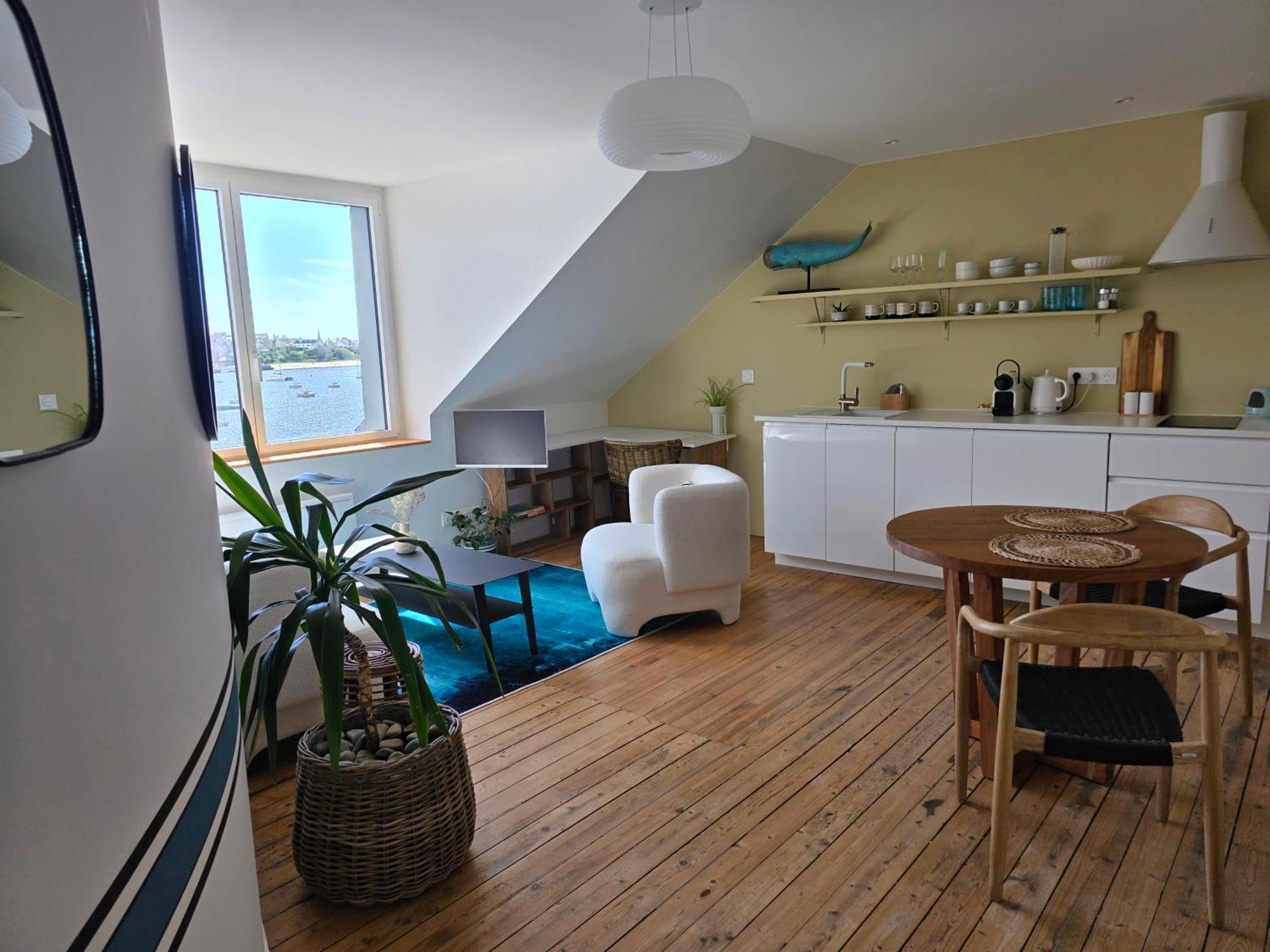 Anatoline Audierne Appart'Hotel Vue Mer - Sea & Harbor Stay Luaran gambar